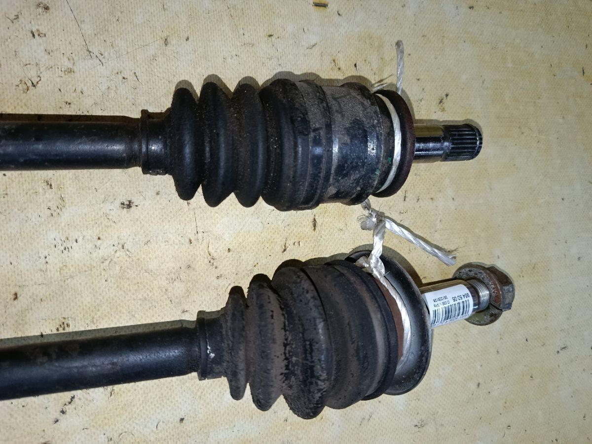 Привод на Mitsubishi Grandis NA4W 4G69 Фото 3