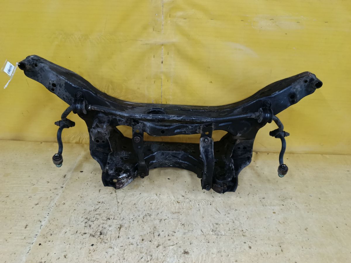 Балка подвески на Nissan X-Trail NT31 MR20DE Фото 1