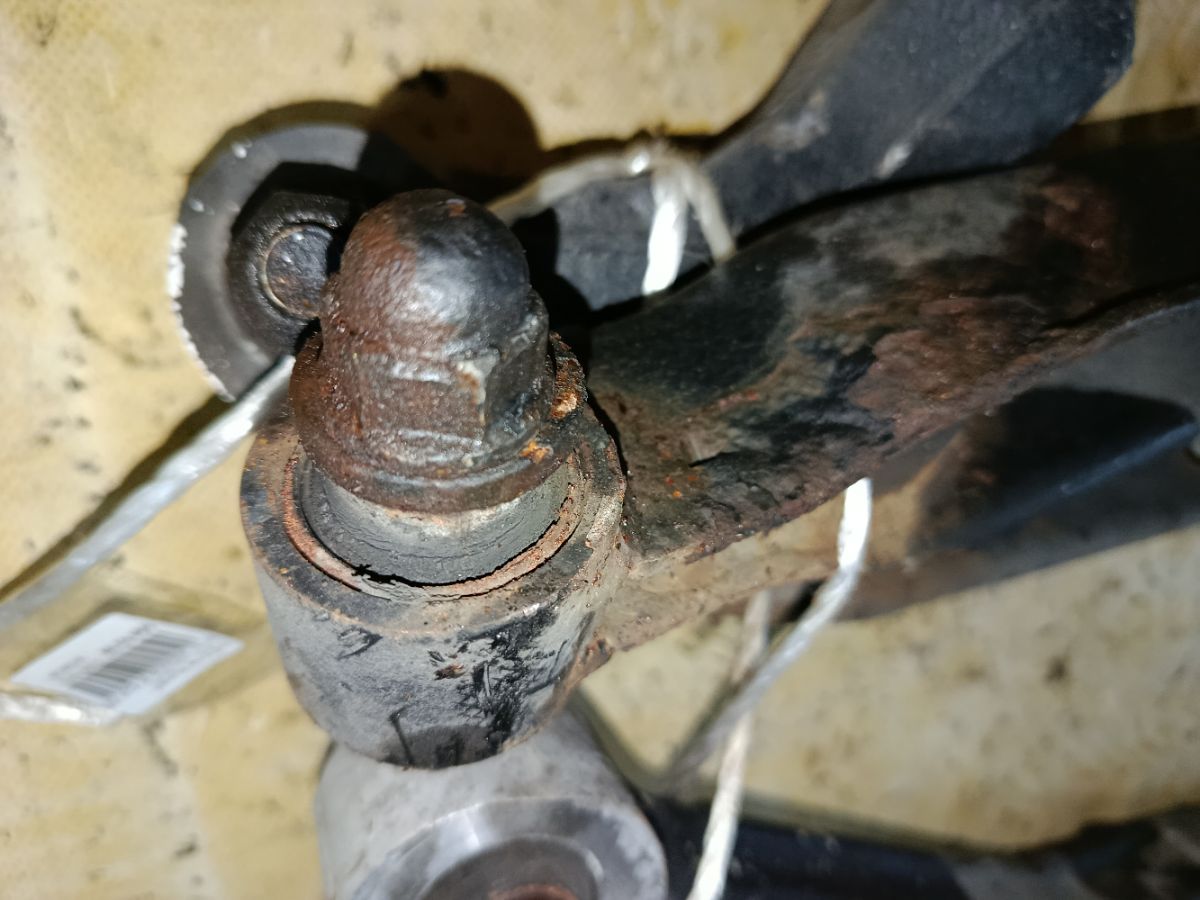 Рычаг на Nissan X-Trail NT31 MR20DE Фото 6