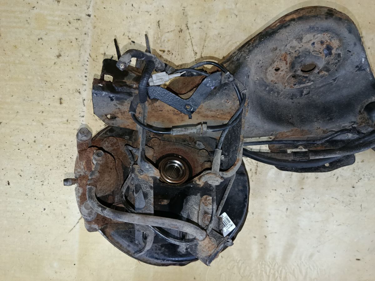 Ступица на Nissan X-Trail NT31 MR20DE Фото 2