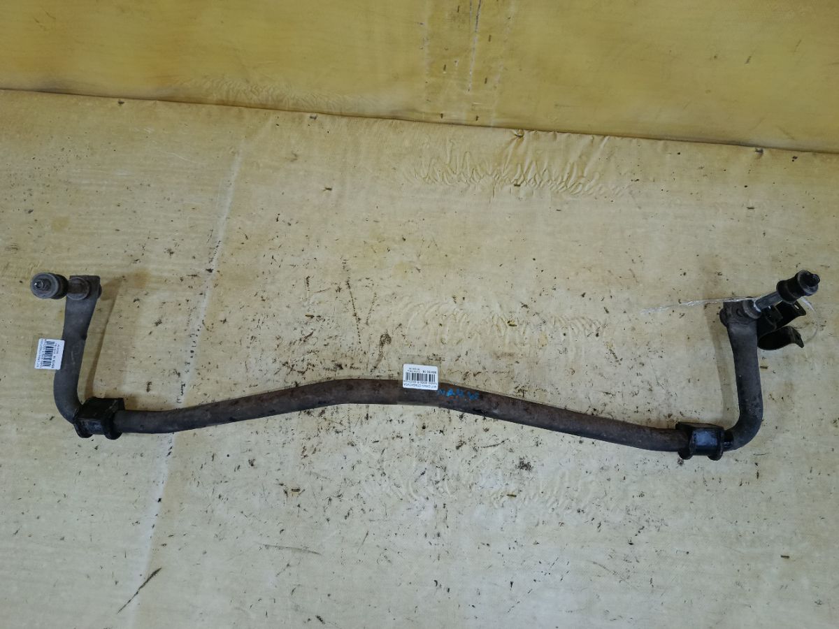 Стабилизатор на Mitsubishi Grandis NA4W 4G69 Фото 1