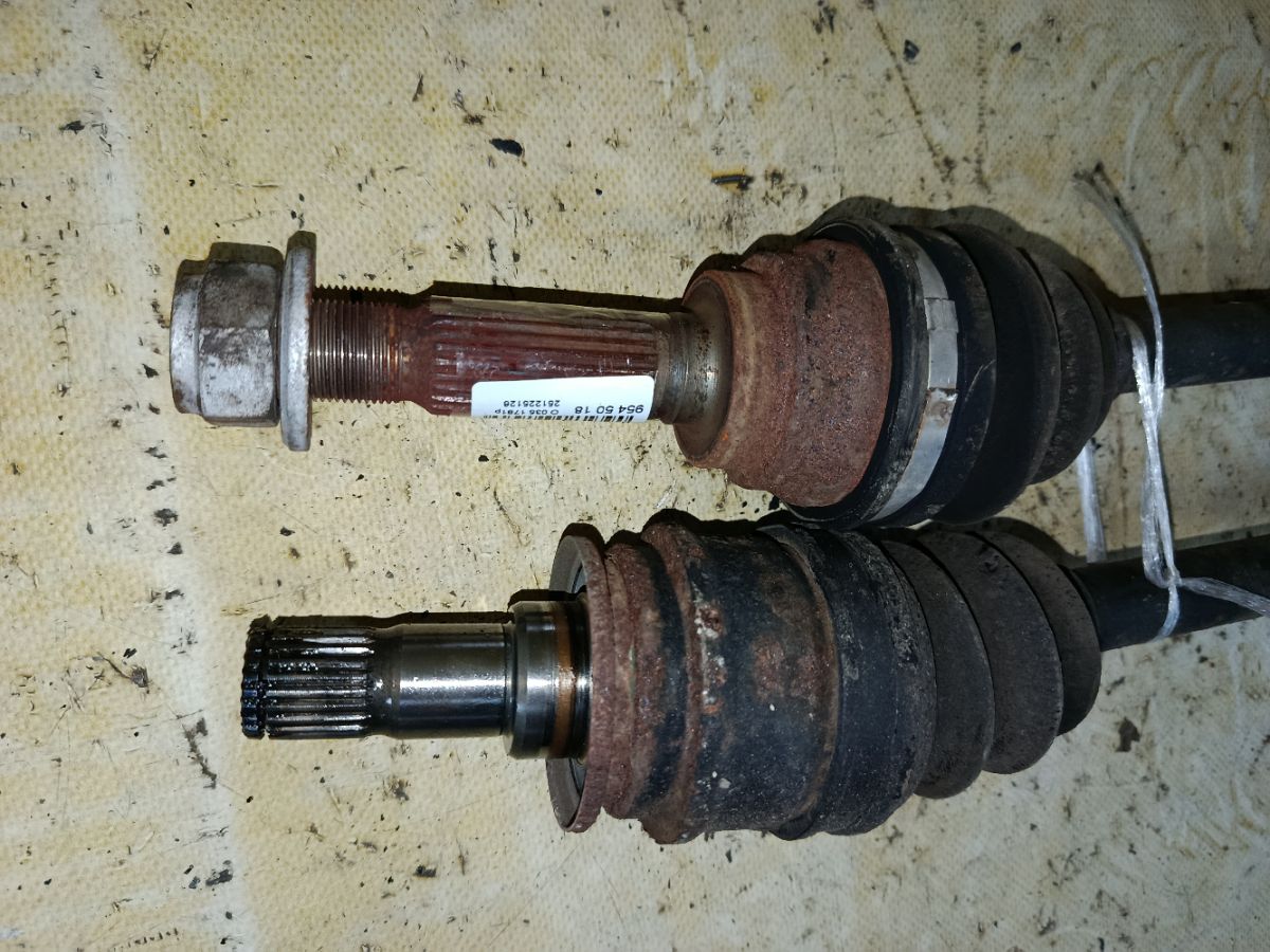 Привод на Mitsubishi Grandis NA4W 4G69 Фото 2