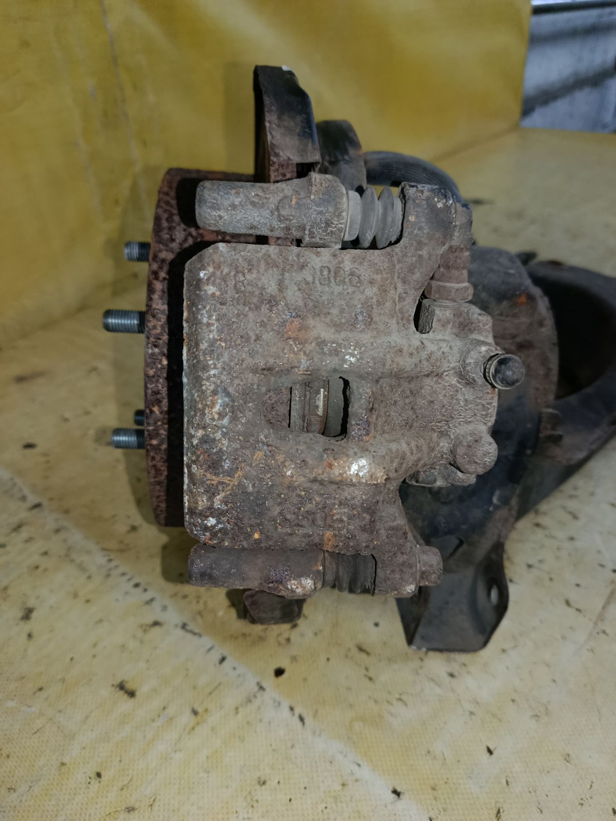 Ступица на Mitsubishi Grandis NA4W 4G69 Фото 2