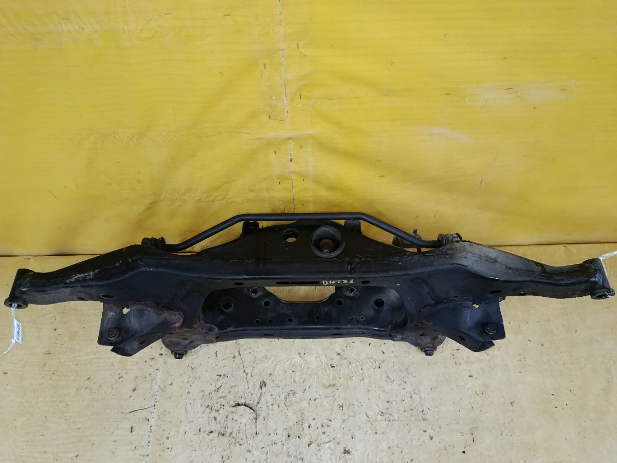 Балка подвески на Nissan X-Trail DNT31 M9R Фото 4