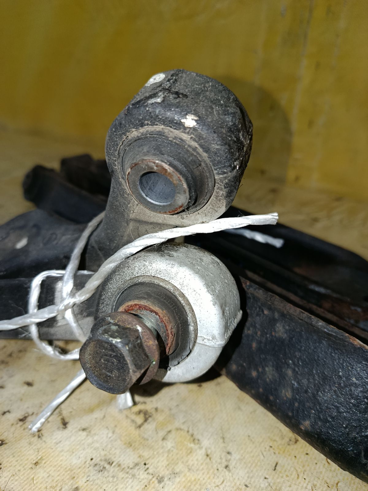 Рычаг на Nissan X-Trail DNT31 M9R Фото 5