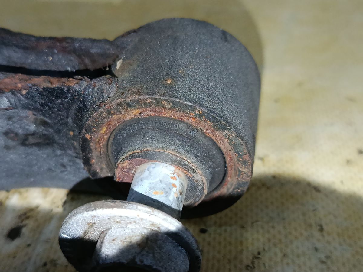 Рычаг на Nissan X-Trail DNT31 M9R Фото 8