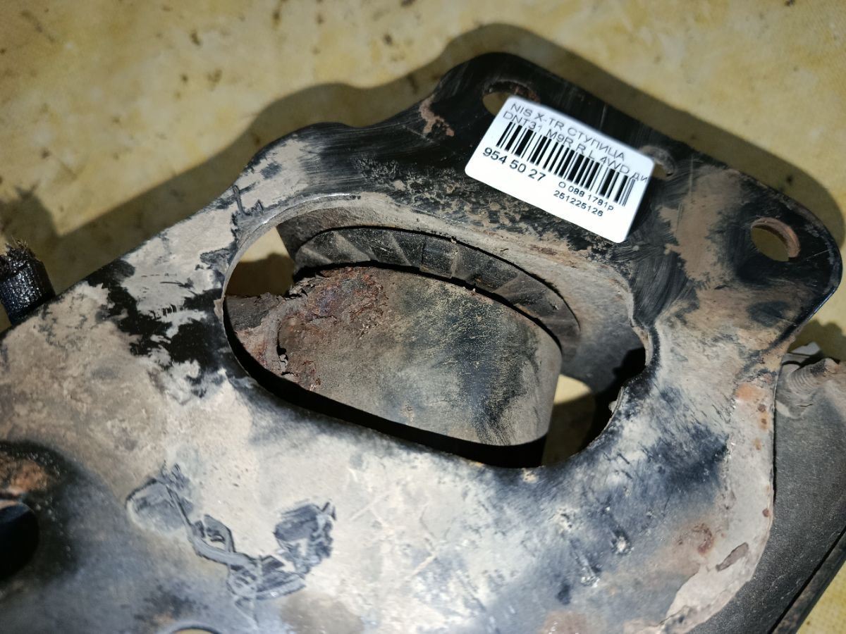 Ступица на Nissan X-Trail DNT31 M9R Фото 4