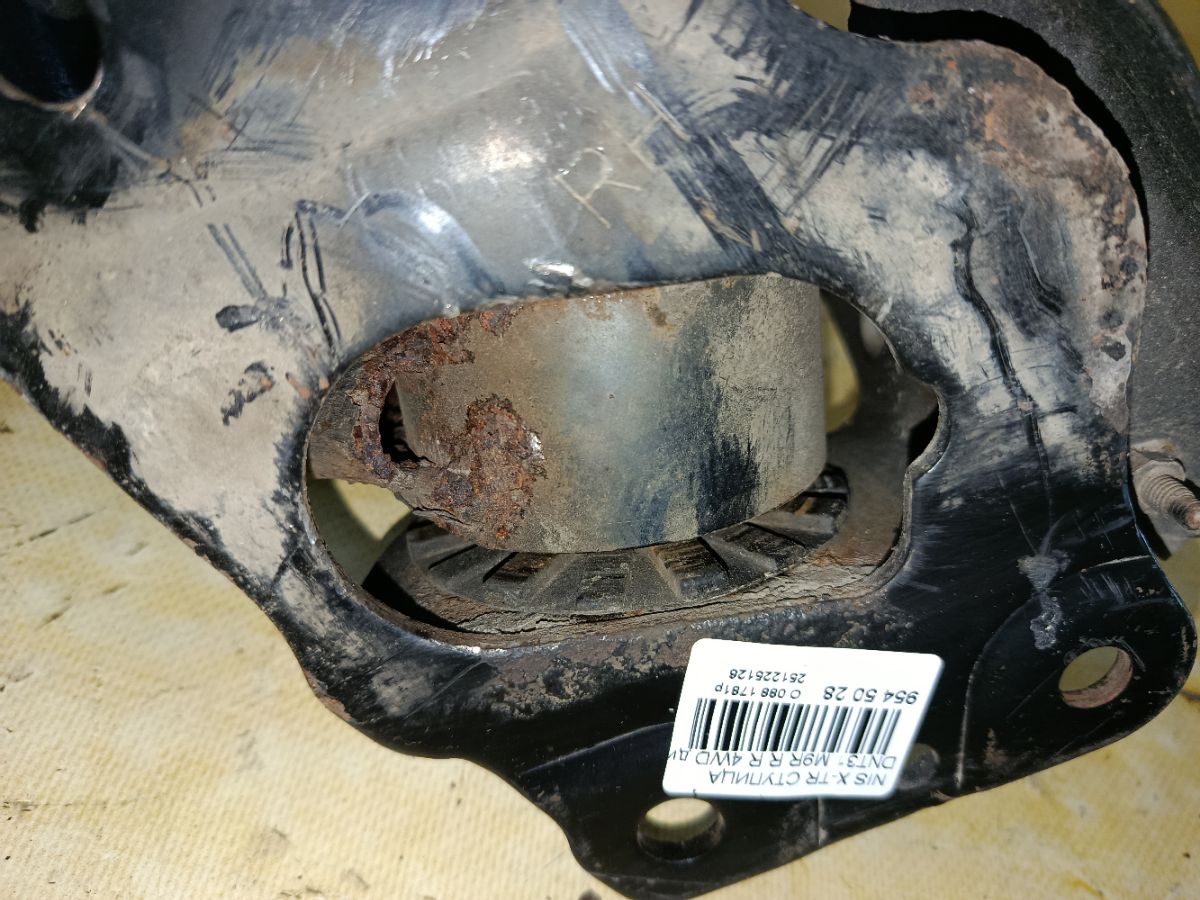 Ступица на Nissan X-Trail DNT31 M9R Фото 4