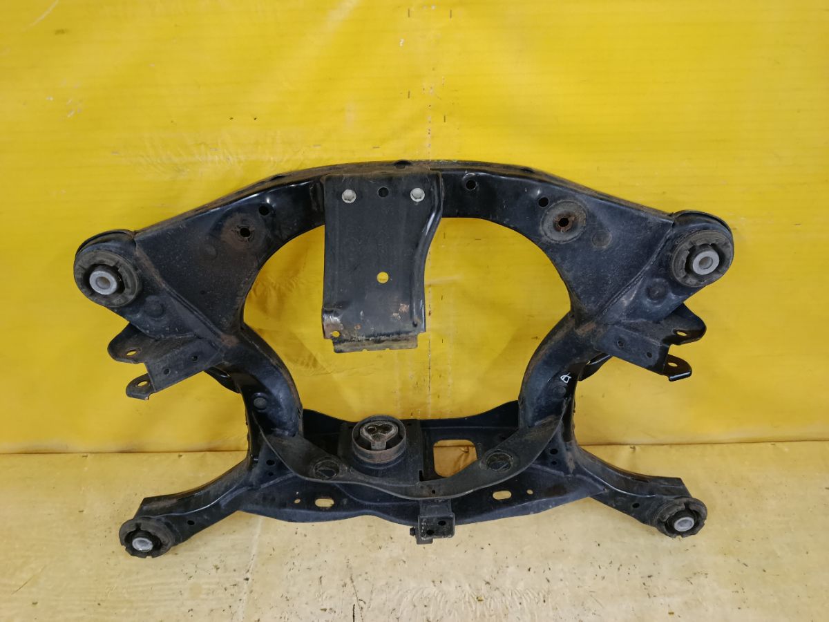 Балка подвески на Toyota Alphard Hybrid AYH30W 2AR-FXE Фото 2