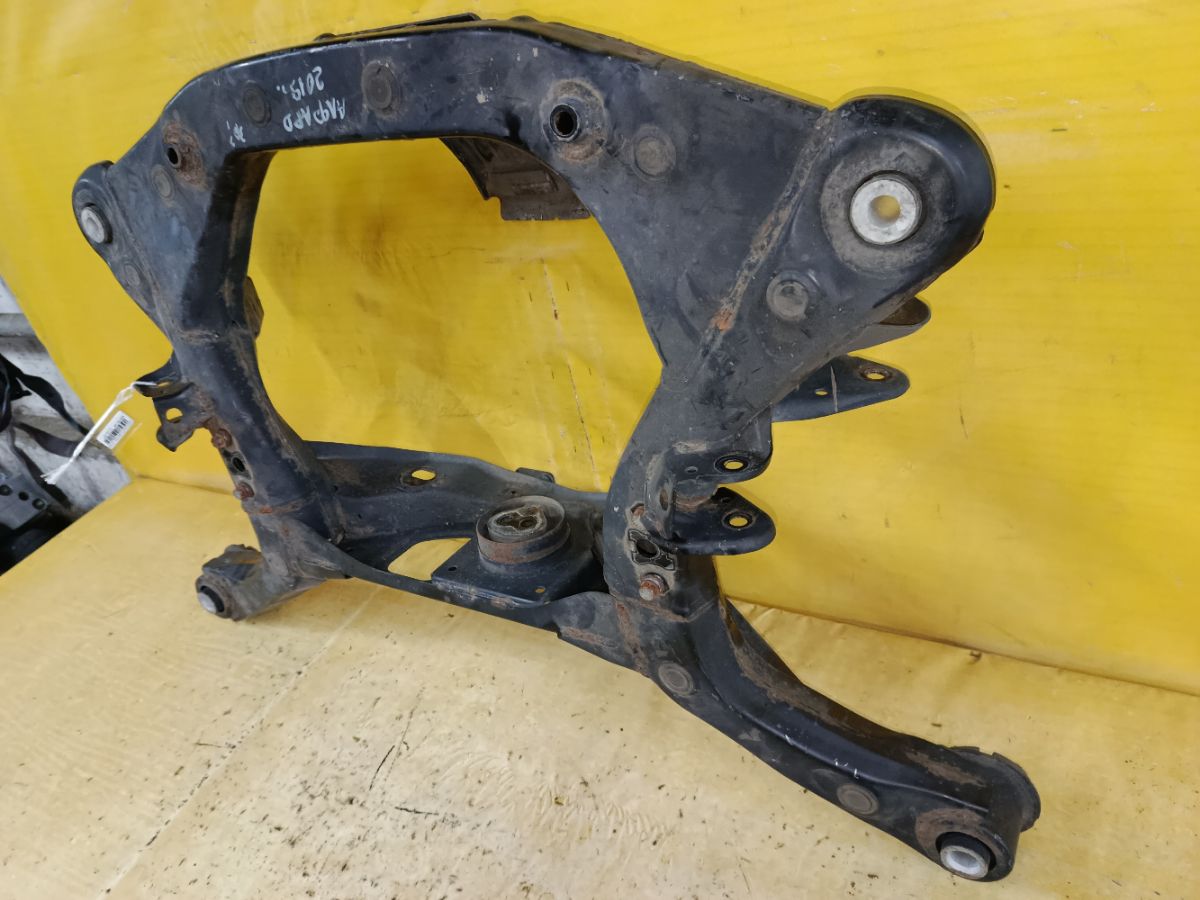 Балка подвески на Toyota Alphard Hybrid AYH30W 2AR-FXE Фото 9