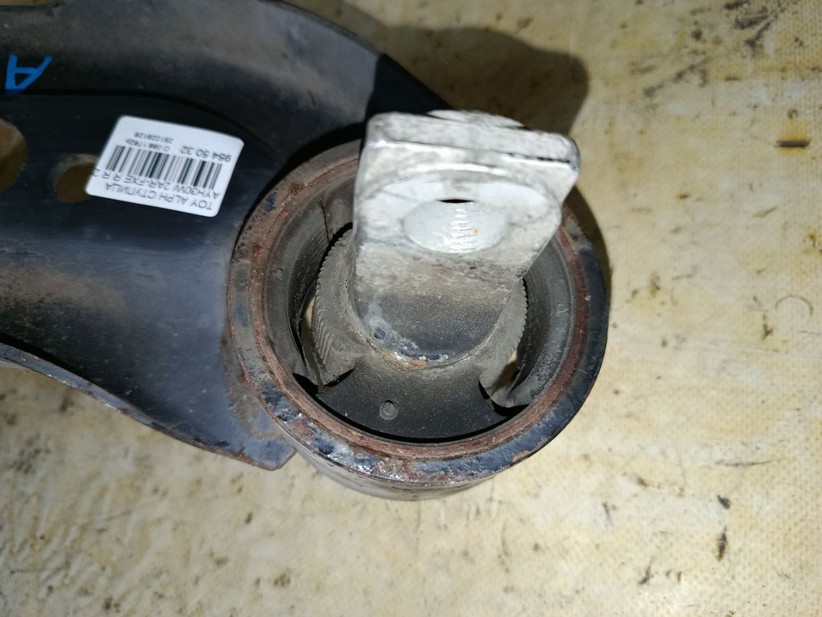 Ступица на Toyota Alphard Hybrid AYH30W 2AR-FXE Фото 3