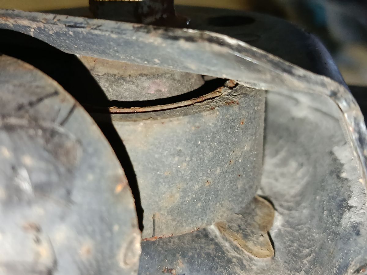 Амортизатор 48530-58170 на Toyota Alphard Hybrid AYH30W Фото 5