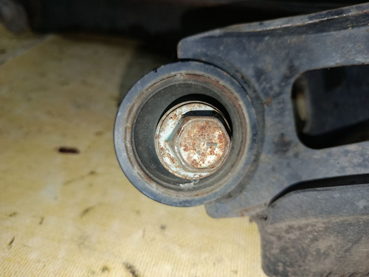 Рычаг на Toyota Alphard Hybrid AYH30W 2AR-FXE Фото 3