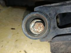 Рычаг на Toyota Alphard Hybrid AYH30W 2AR-FXE Фото 3