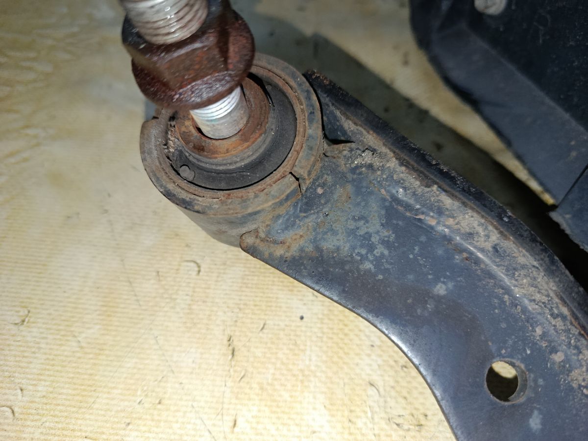 Рычаг на Toyota Alphard Hybrid AYH30W 2AR-FXE Фото 3