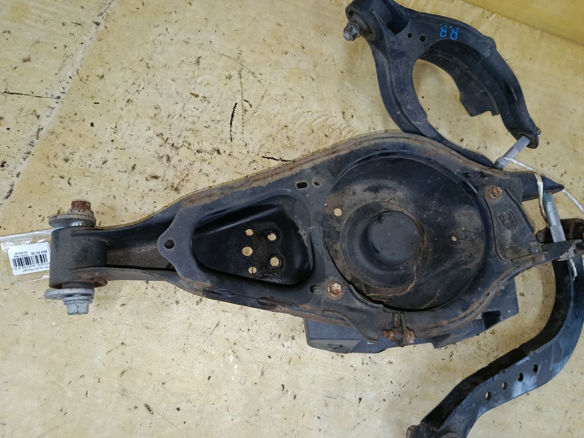 Рычаг на Toyota Alphard Hybrid AYH30W 2AR-FXE Фото 5