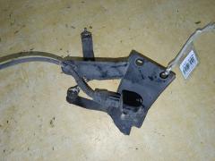 Датчик регулировки наклона фар на Toyota Mark X GRX130, Заднее расположение