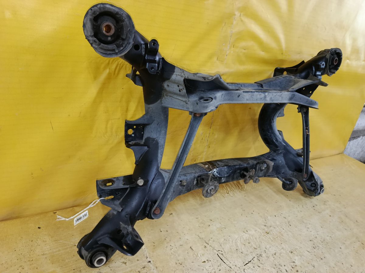 Балка подвески 51206-51030, 51206-53020 на Toyota Mark Ii GX110 1G-FE Фото 13