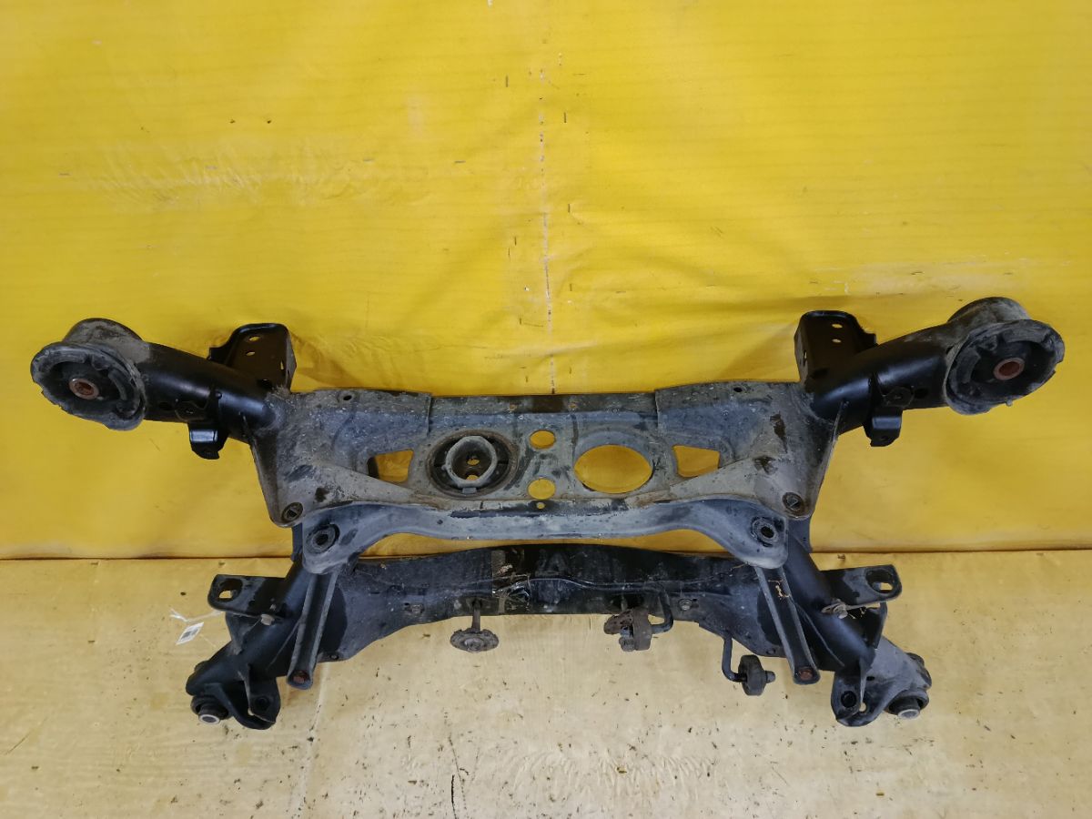 Балка подвески 51206-51030, 51206-53020 на Toyota Mark Ii GX110 1G-FE Фото 8