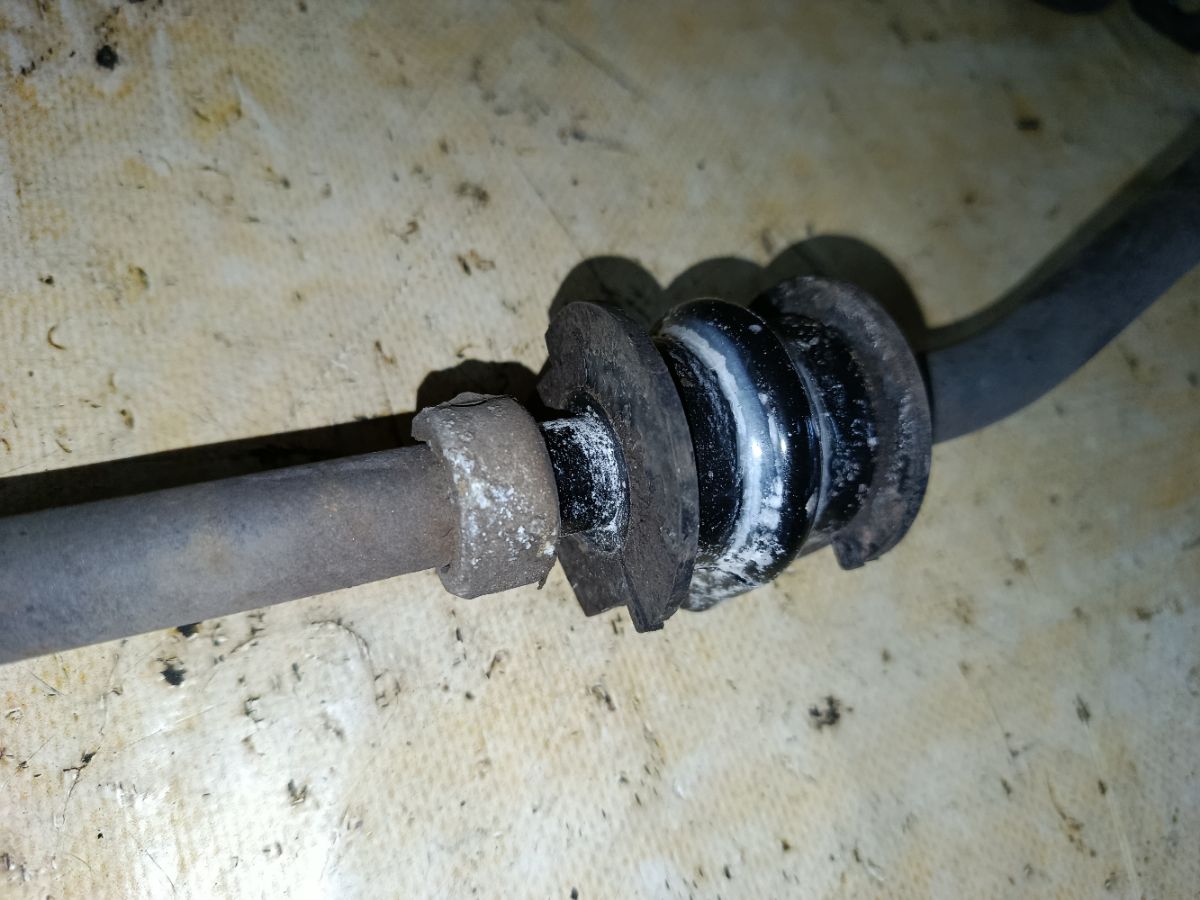 Стабилизатор на Nissan Teana J32 VQ25DE Фото 3