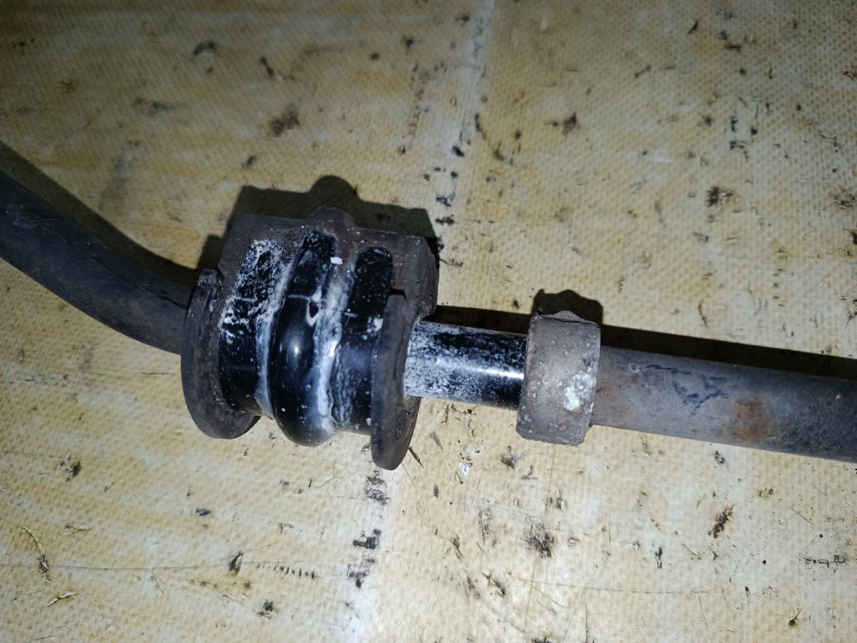 Стабилизатор на Nissan Teana J32 VQ25DE Фото 4