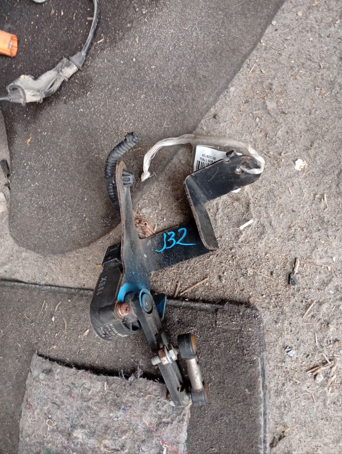 Датчик регулировки наклона фар 53812-CY00A на Nissan Teana J32 Фото 6