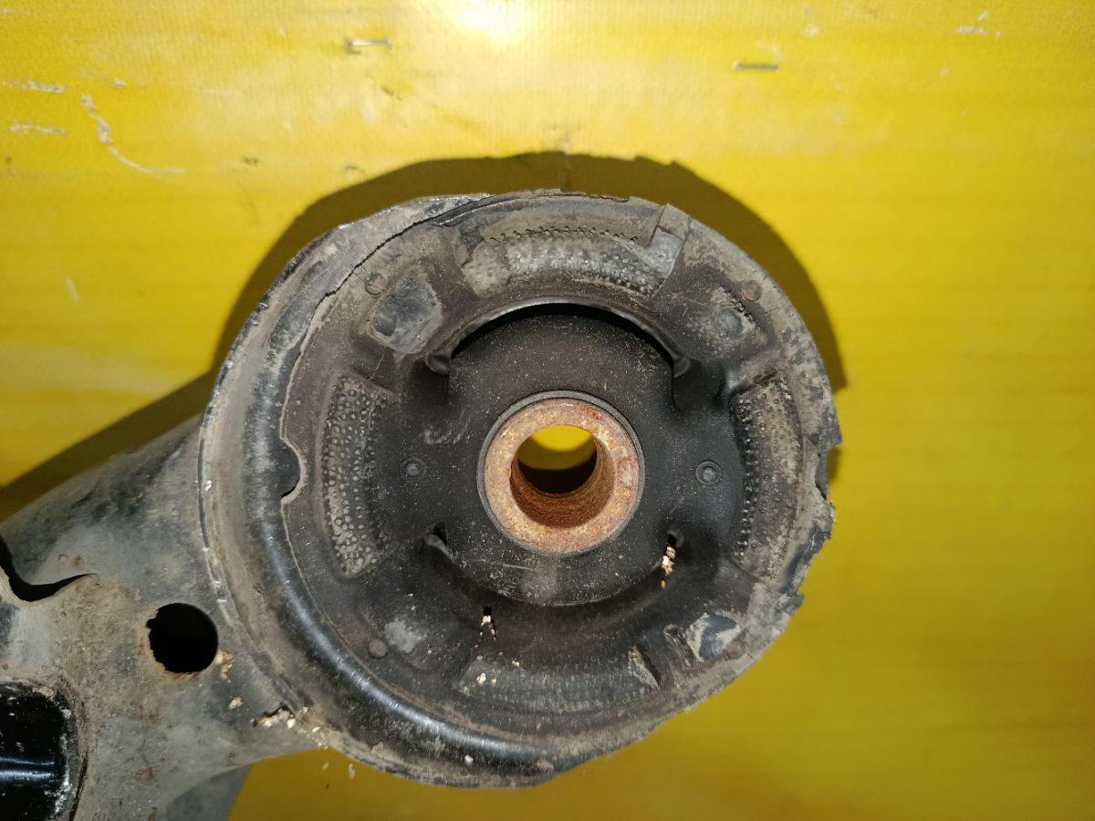 Балка подвески 51206-51030, 51206-53020 на Toyota Mark Ii GX110 1G-FE Фото 11