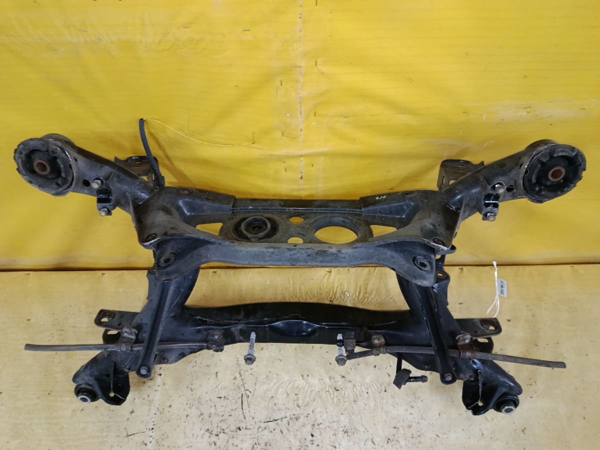 Балка подвески 51206-51030, 51206-53020 на Toyota Mark Ii GX110 1G-FE Фото 13