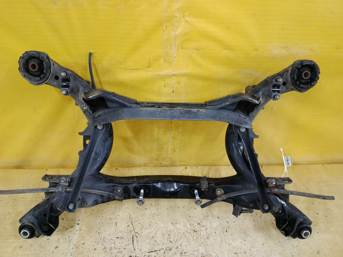 Балка подвески 51206-51030, 51206-53020 на Toyota Mark Ii GX110 1G-FE Фото 7