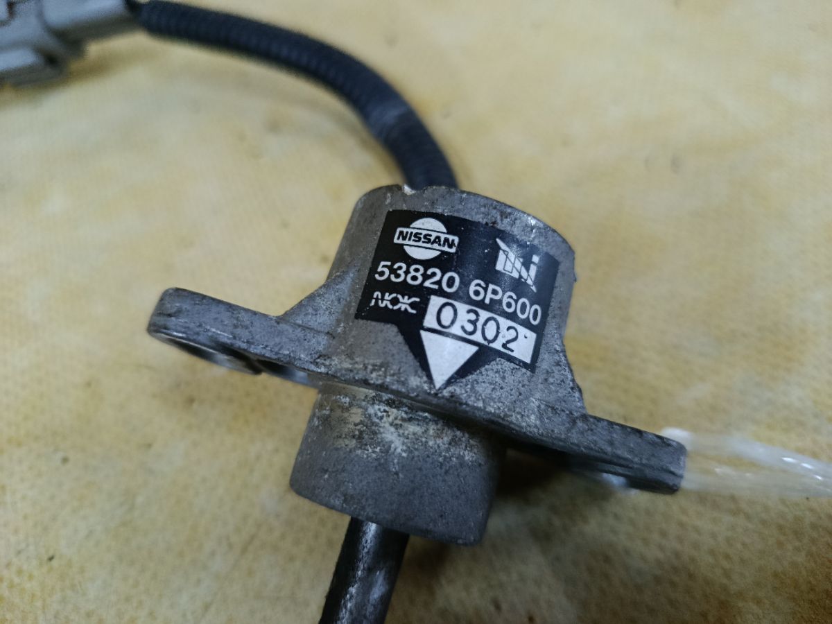 Датчик регулировки наклона фар 53820-6P600 на Nissan Cima FHY33 Фото 4