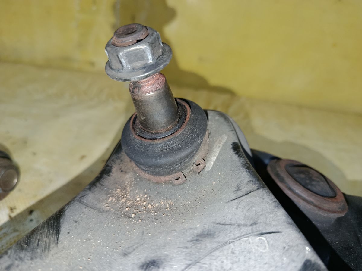 Рычаг на Nissan Cima FHY33 VQ30DET Фото 3