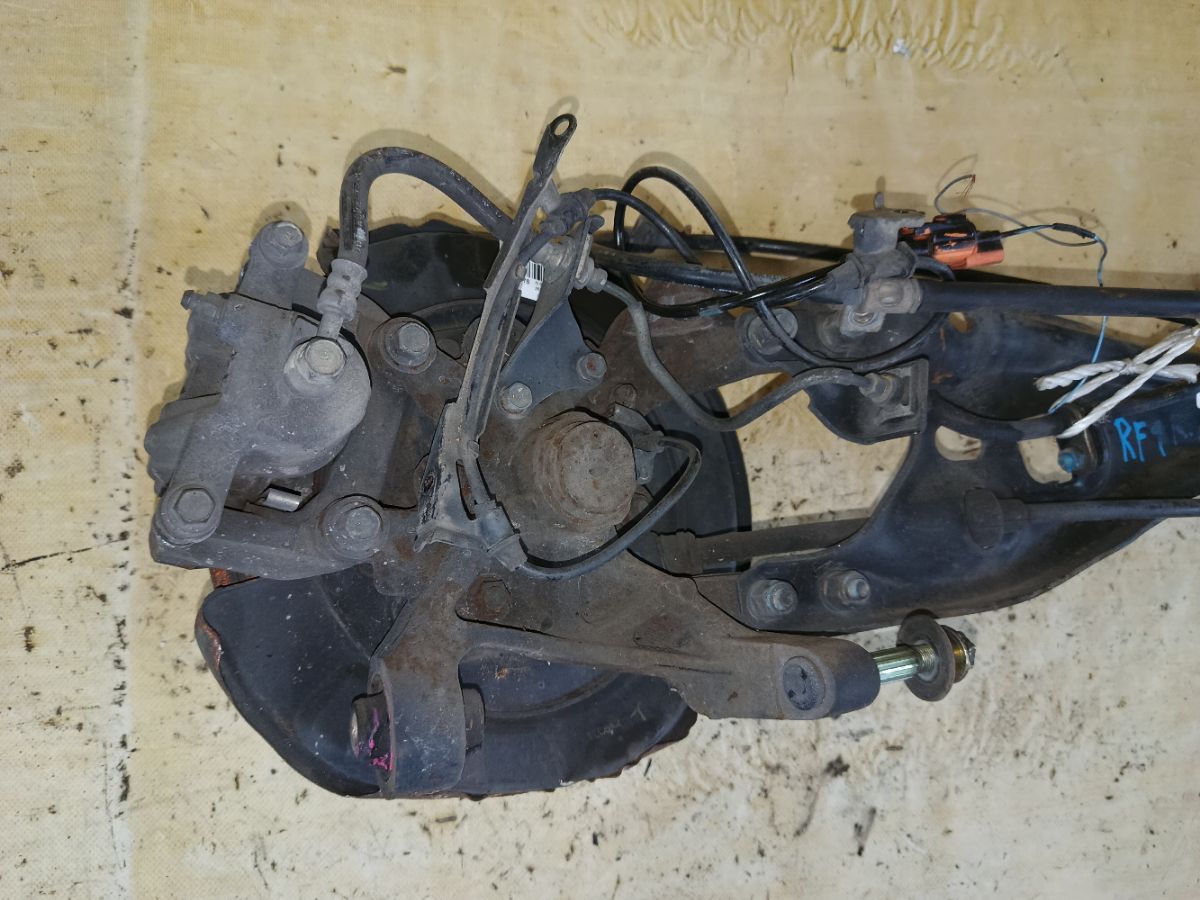 Ступица на Honda Stepwgn RF1 B20B Фото 2