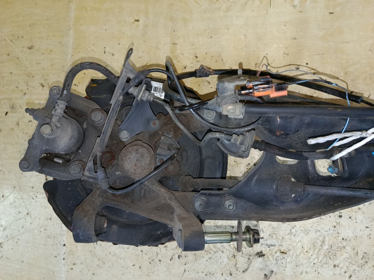 Ступица на Honda Stepwgn RF1 B20B Фото 3