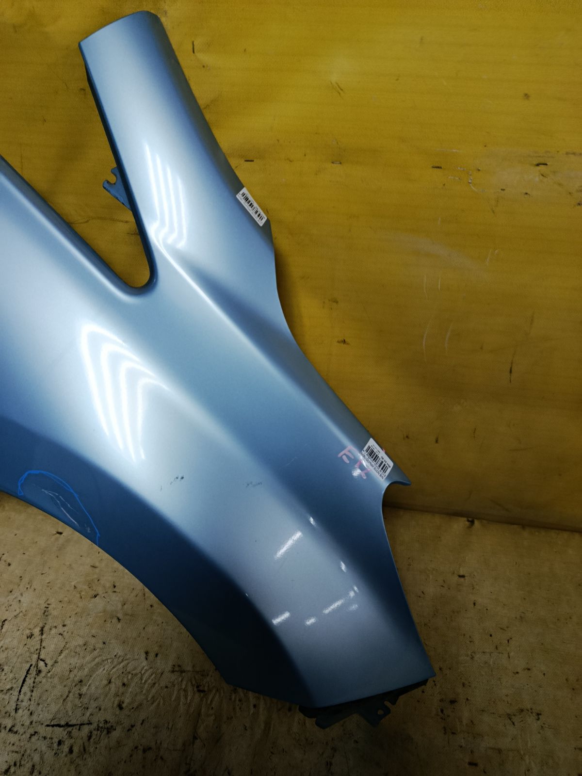 Крыло переднее на Nissan Note E12 Фото 3