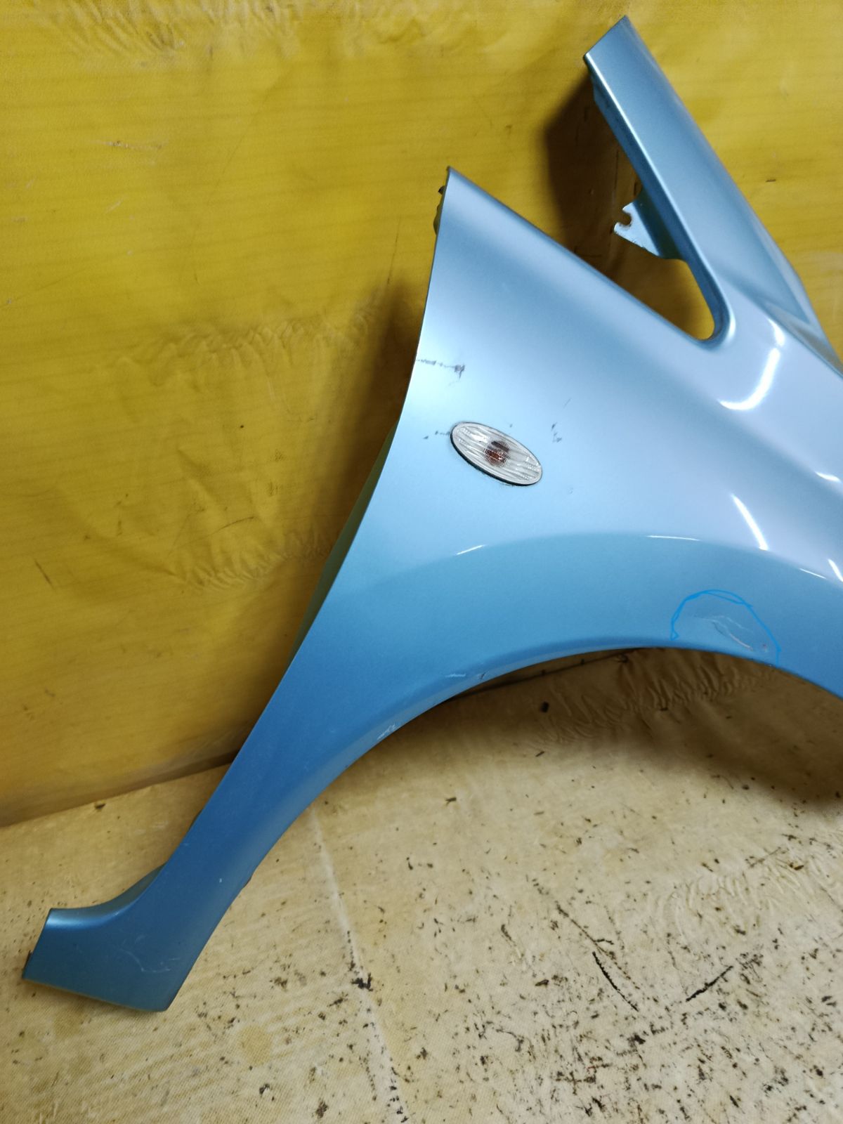 Крыло переднее на Nissan Note E12 Фото 4