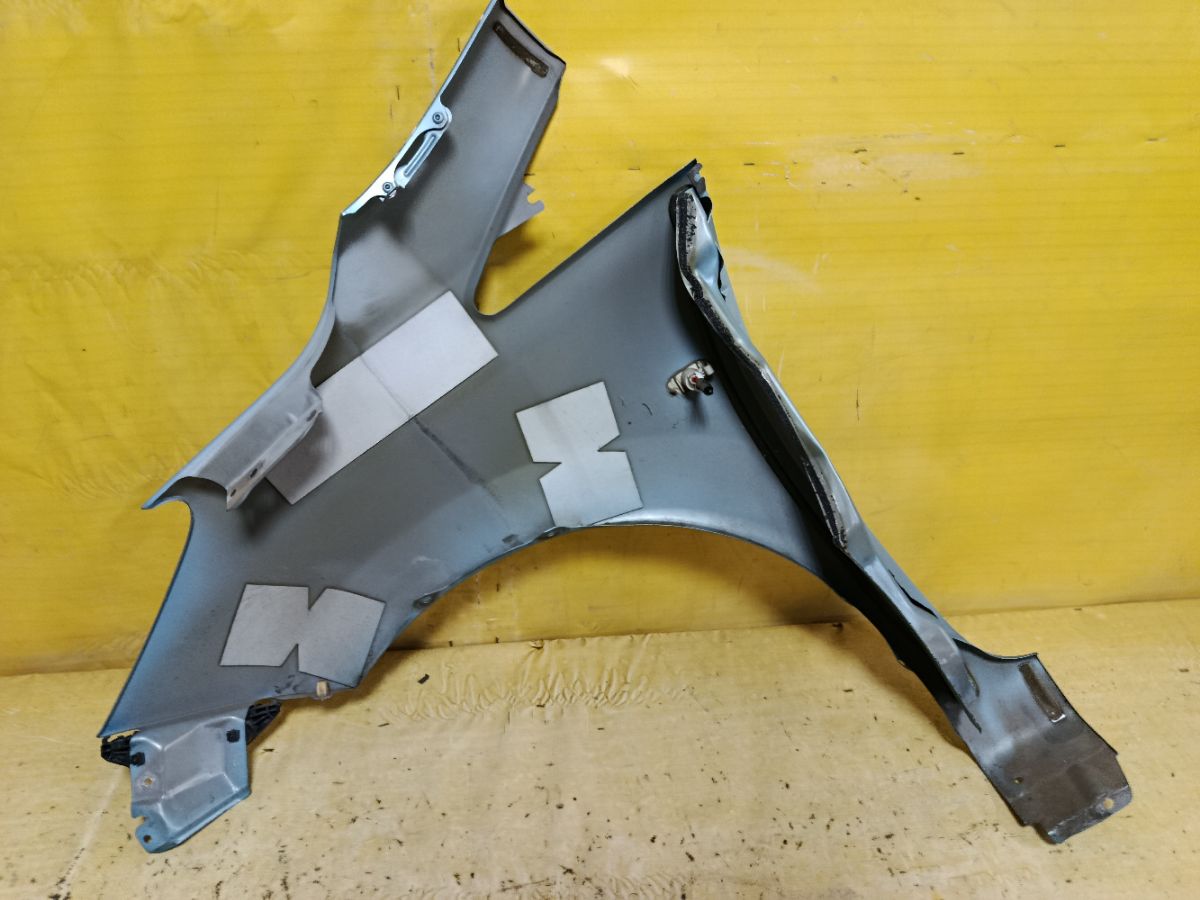 Крыло переднее на Nissan Note E12 Фото 5