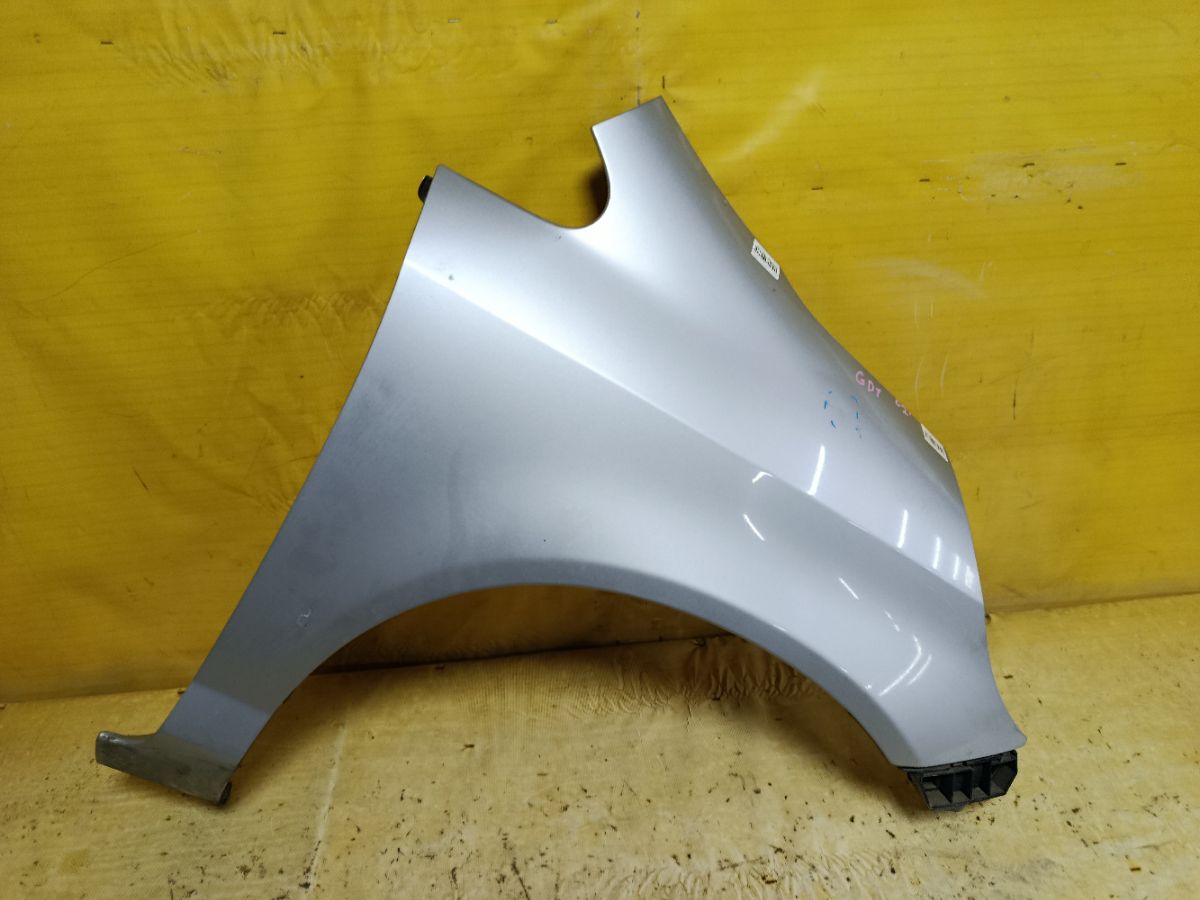 Крыло переднее 60211-SAA-000ZZ, HD10071AR на Honda Fit GD1 Фото 1