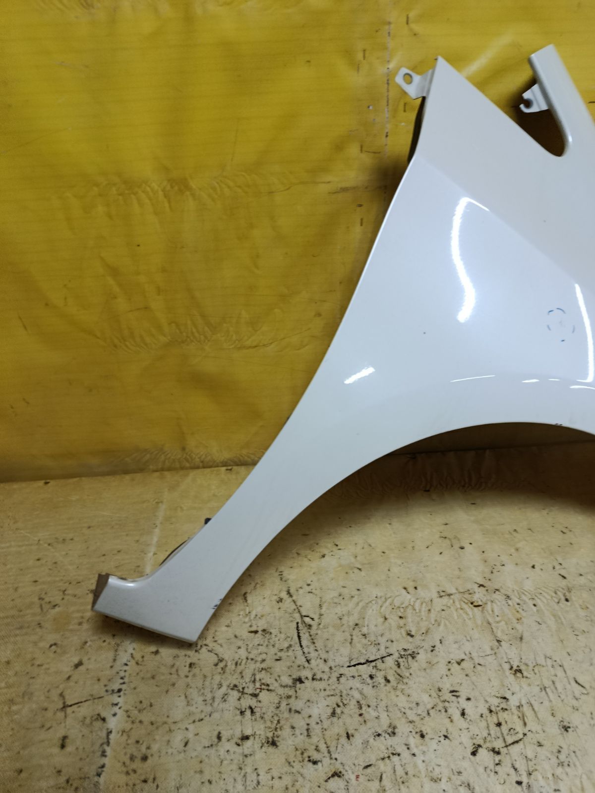 Крыло переднее на Toyota Ractis NCP120 Фото 4