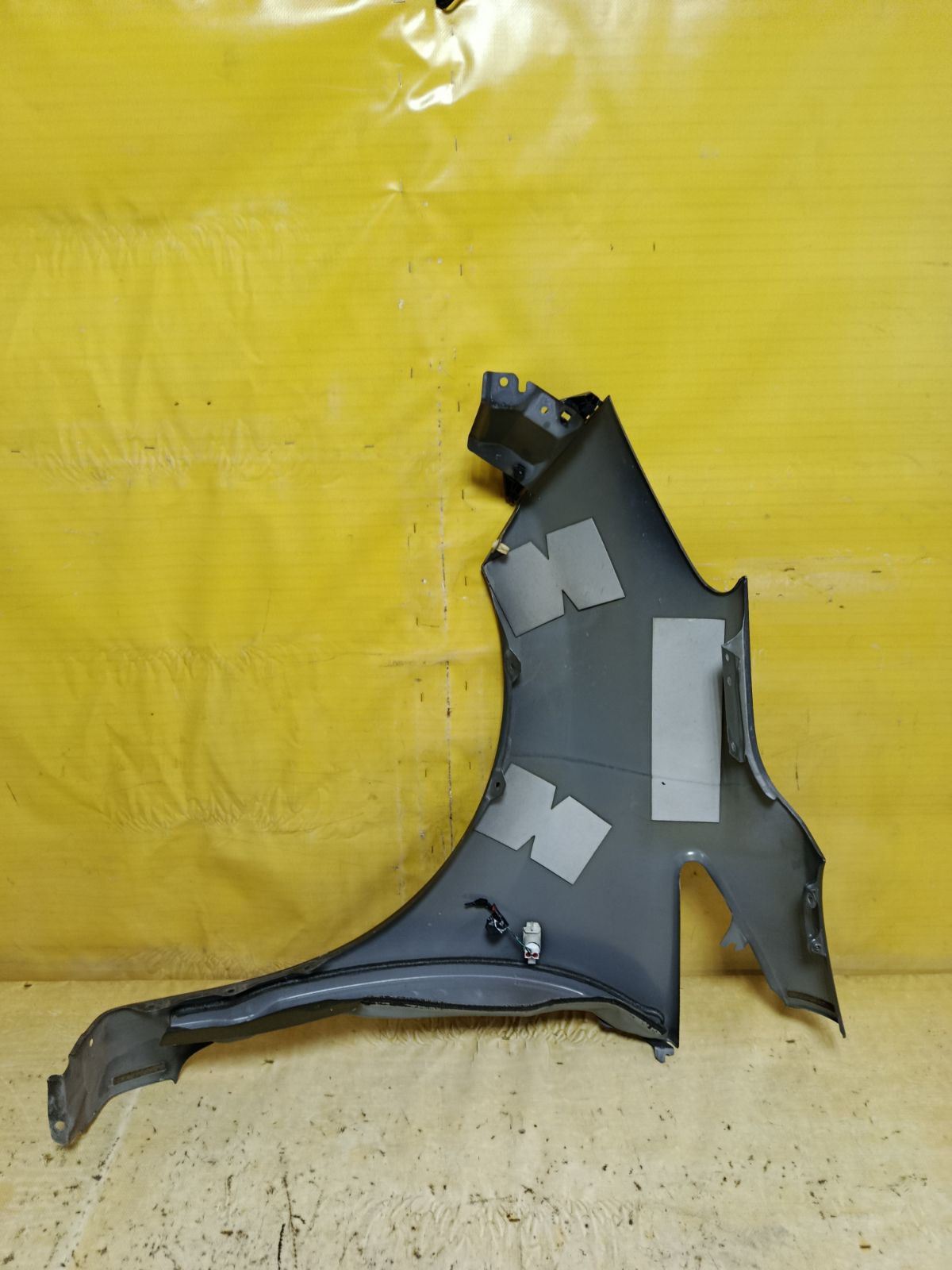 Крыло переднее на Nissan Note E12 Фото 5