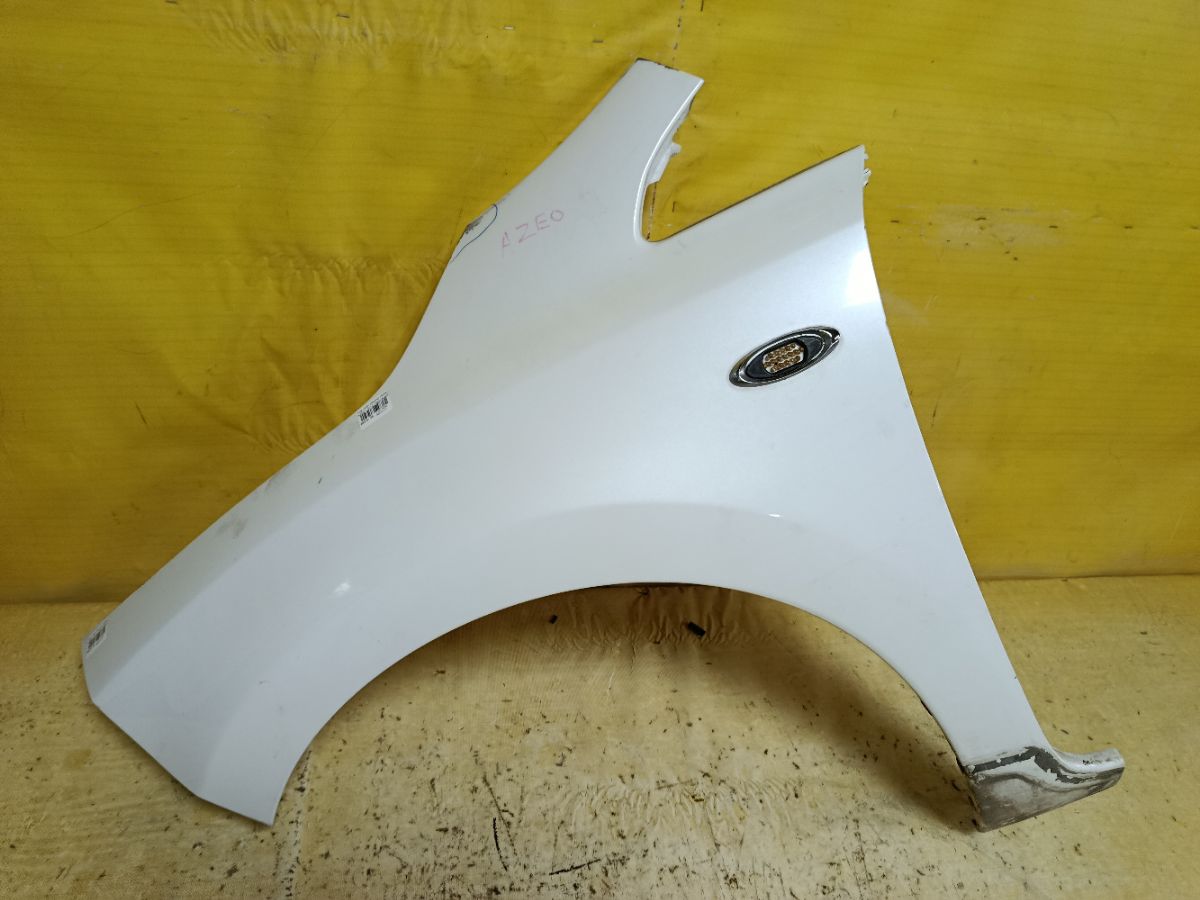 Крыло переднее на Nissan Leaf AZE0 Фото 1
