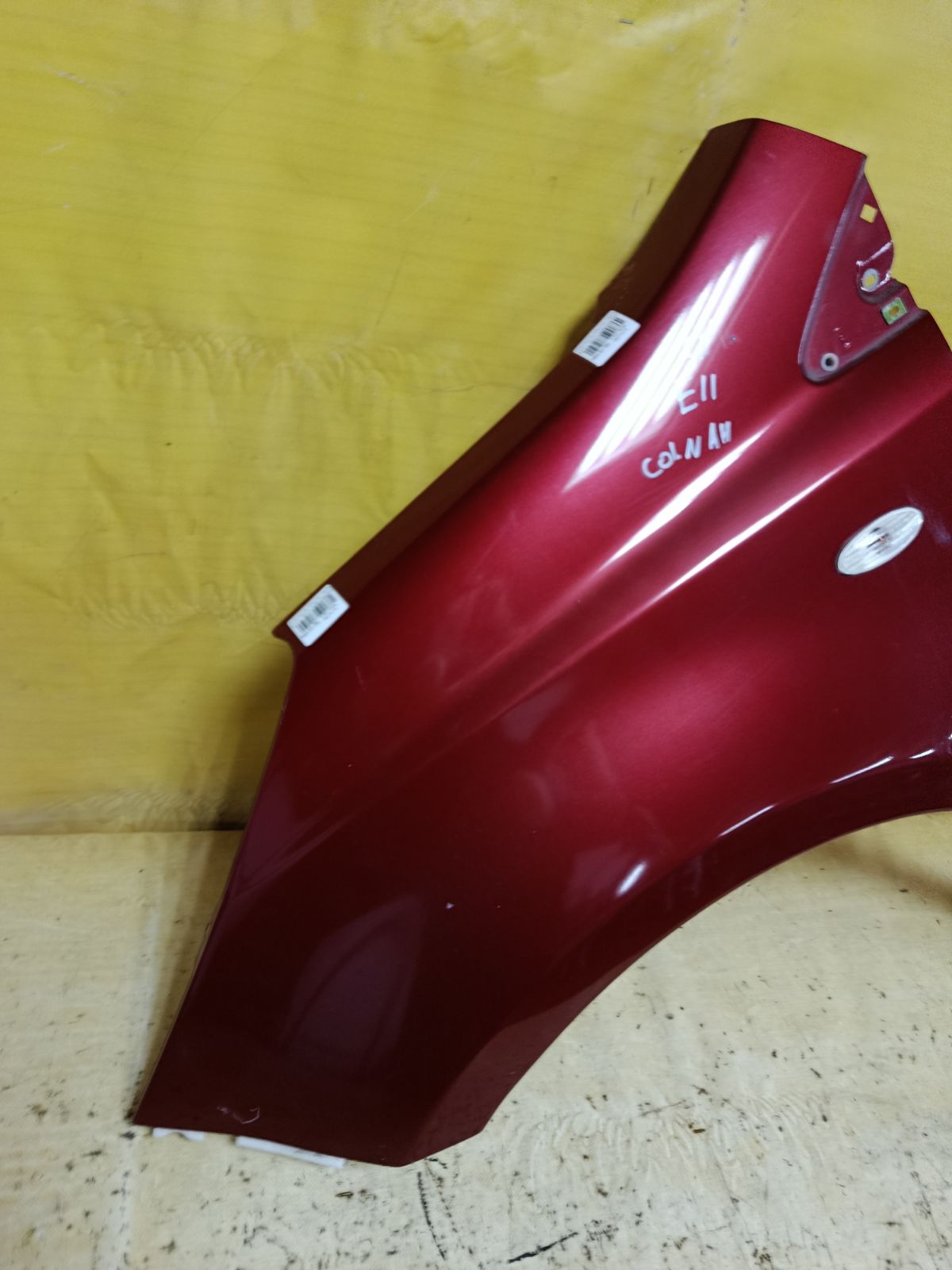 Крыло переднее на Nissan Note E11 Фото 3