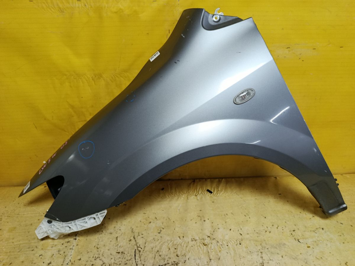 Крыло переднее на Mazda Mpv LW3W Фото 1