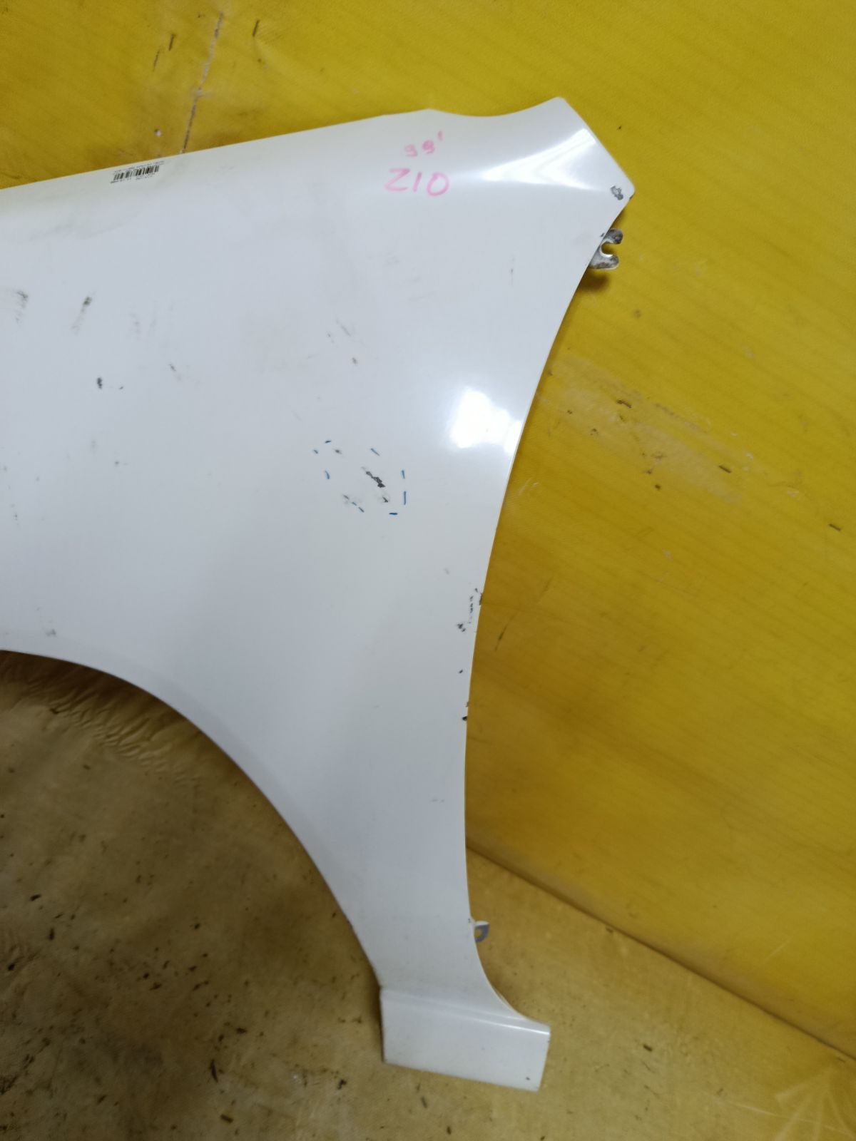 Крыло переднее на Nissan Cube Z10 Фото 2