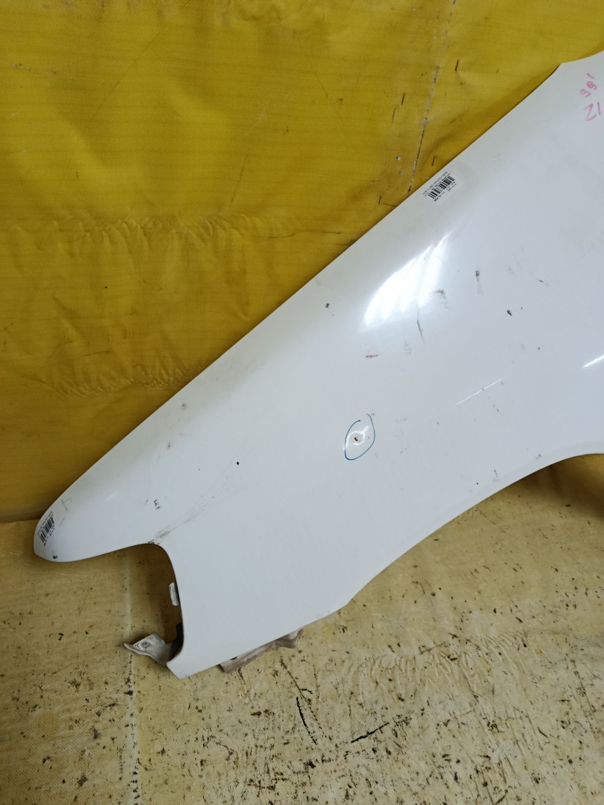 Крыло переднее на Nissan Cube Z10 Фото 3
