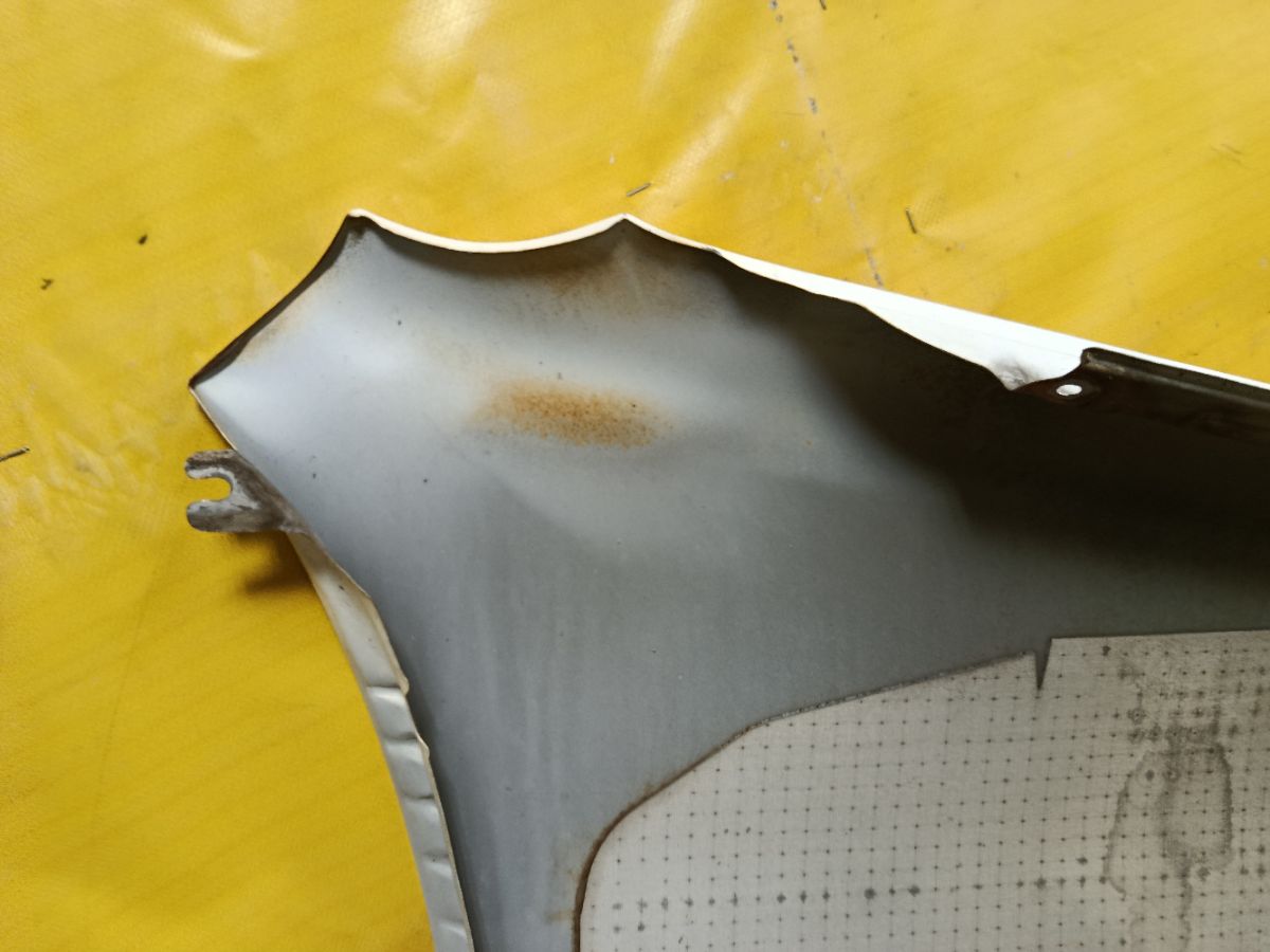 Крыло переднее на Nissan Cube Z10 Фото 6