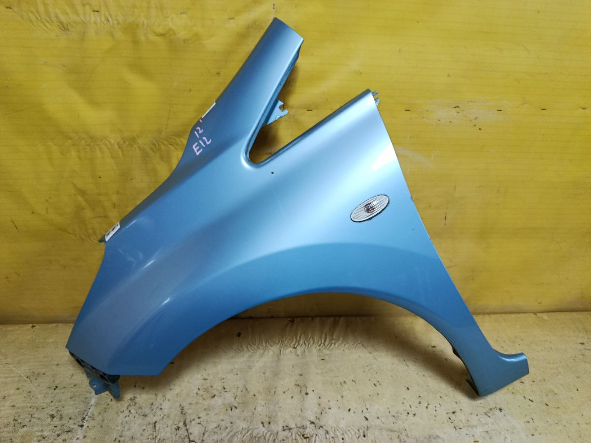 Крыло переднее на Nissan Note E12 Фото 1