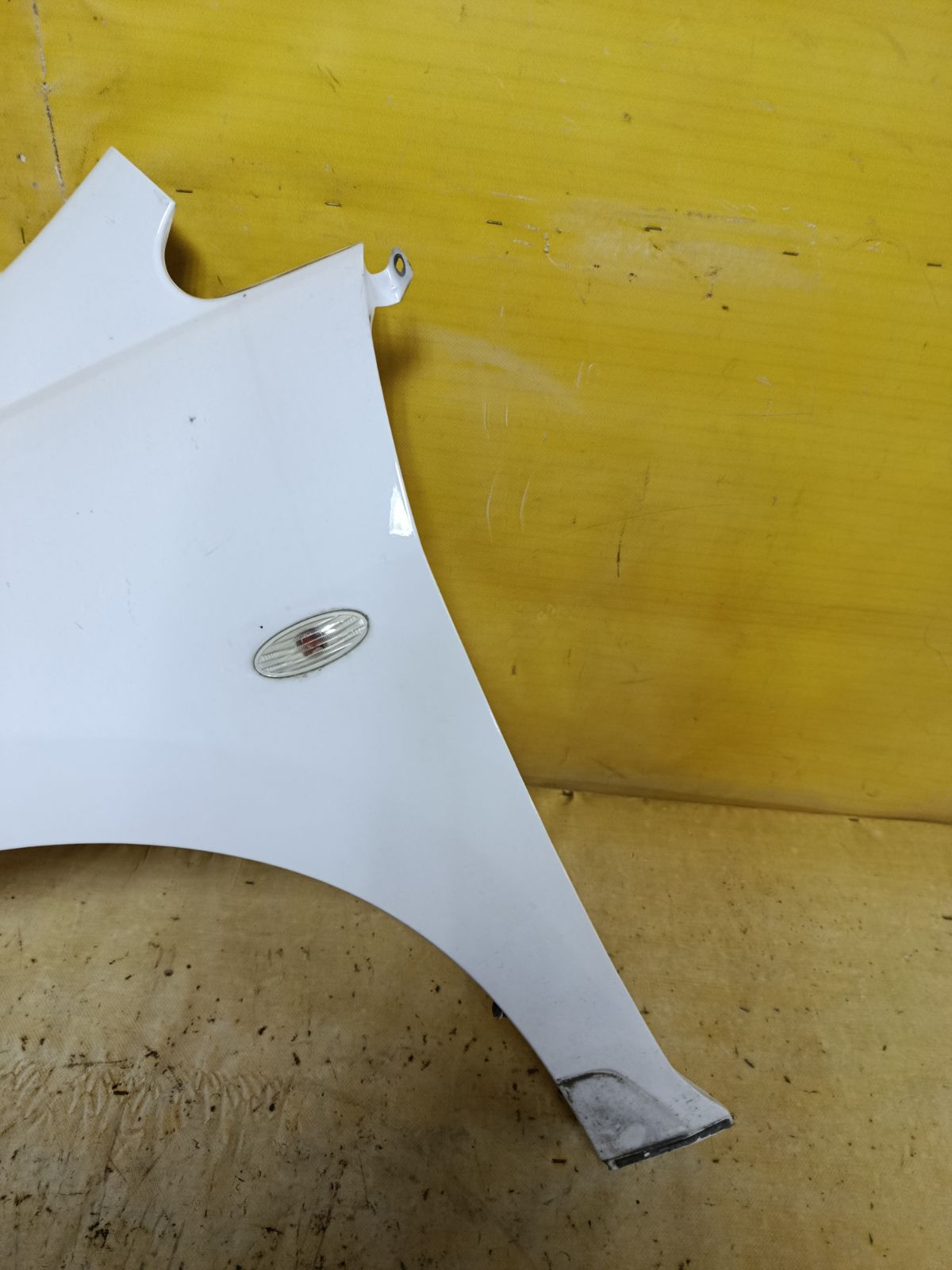 Крыло переднее на Nissan Tiida Latio SC11 Фото 2