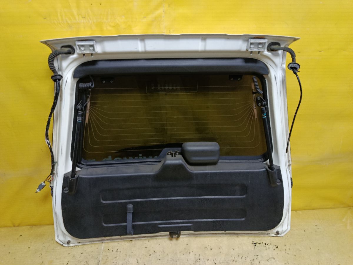 Дверь задняя на Nissan Cube Z10 Фото 6