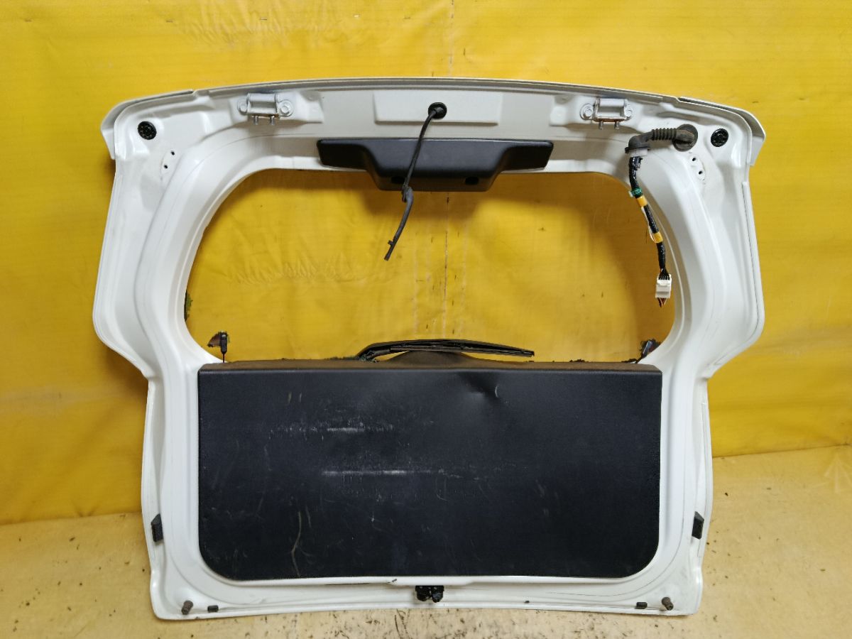 Дверь задняя на Toyota Ractis NCP120 Фото 4