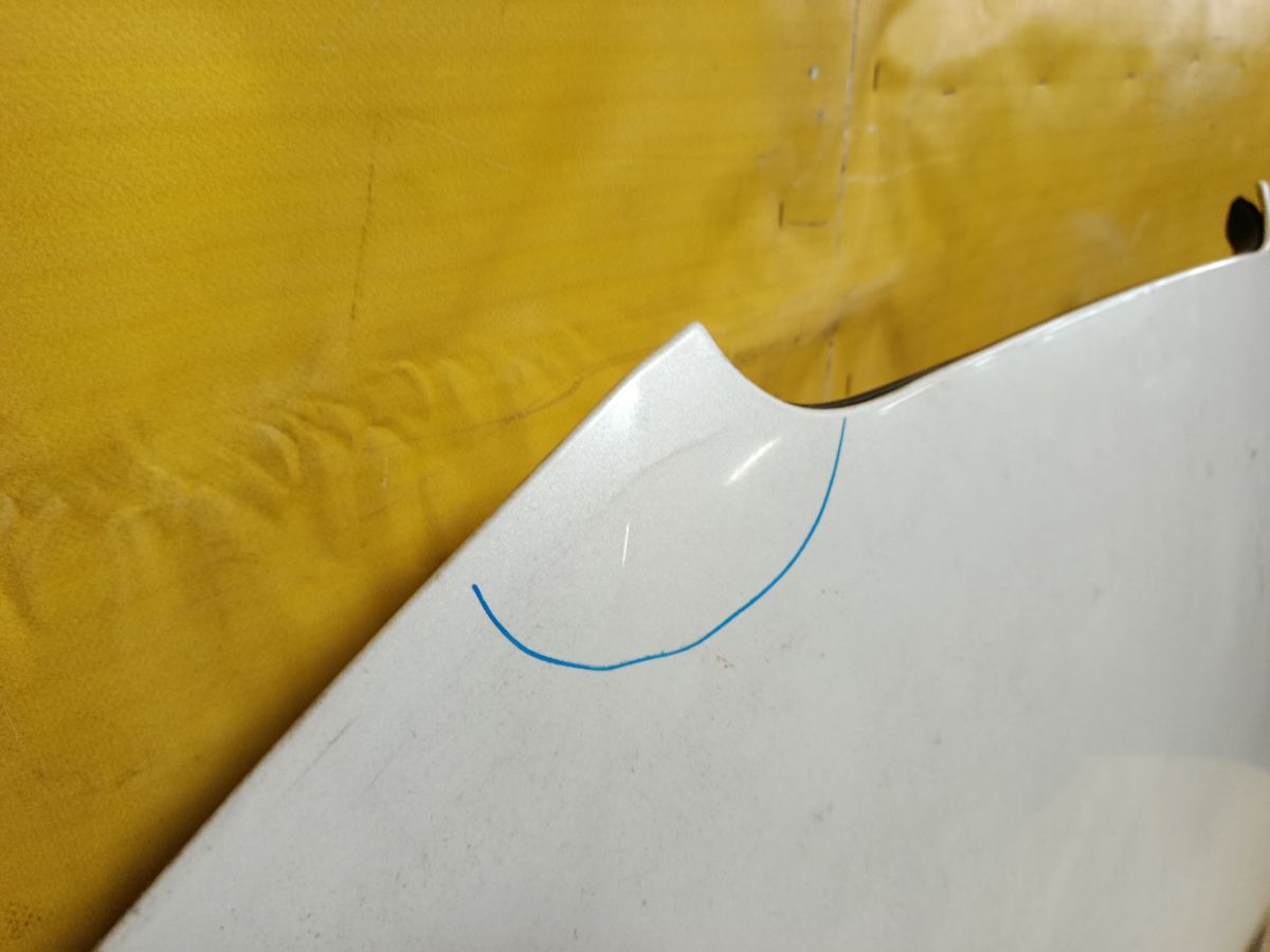 Капот на Nissan Leaf AZE0 Фото 2